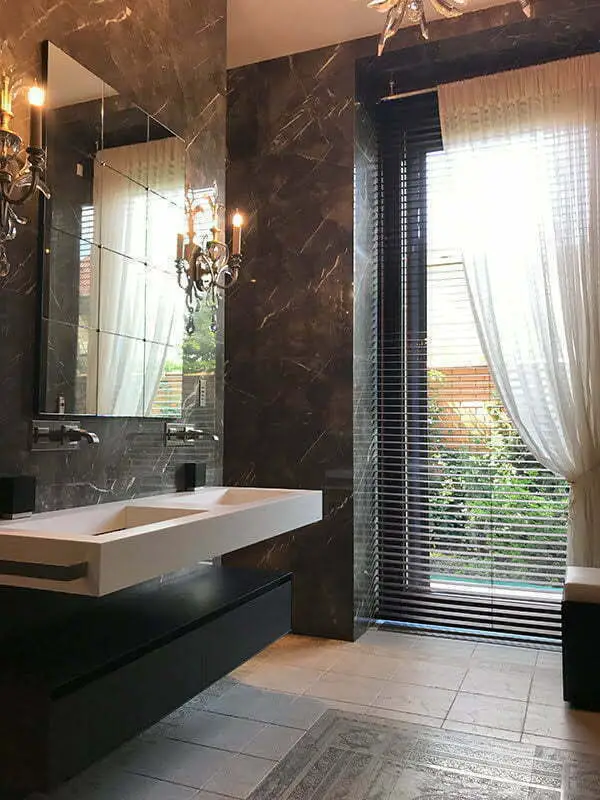 15 Creative Bathroom Curtain Ideas For Bathrooms With Windows