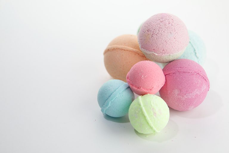 20 Fragrant Bath Bomb Scent Ideas You'll Love to Try