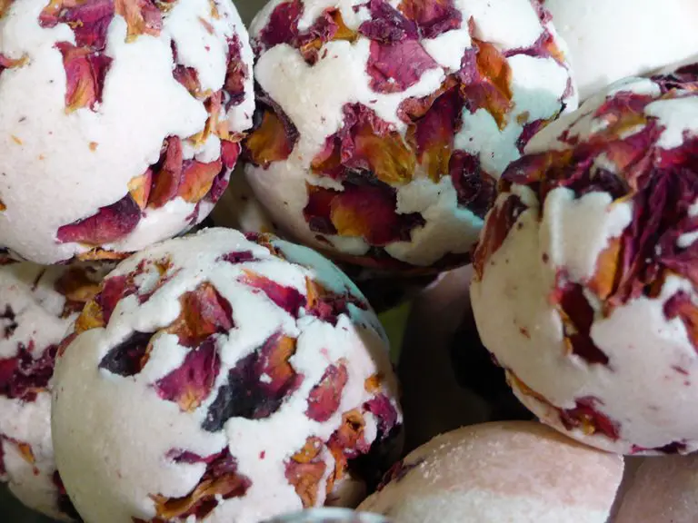 20 Fragrant Bath Bomb Scent Ideas You'll Love to Try