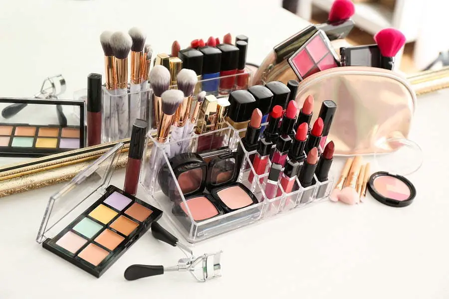 makeup organizer