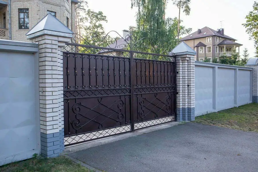 yard entrance