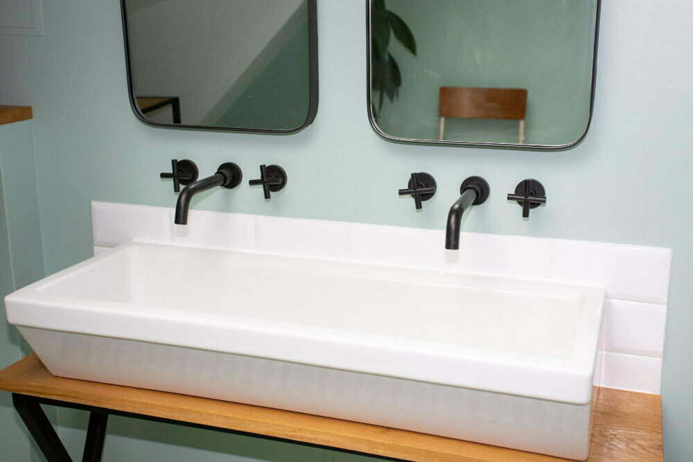 Trough-style Sink