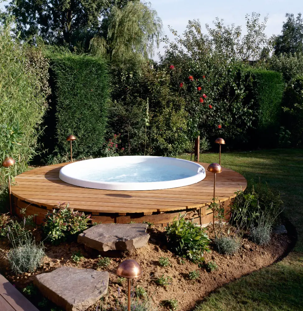 Deck-mounted Tub