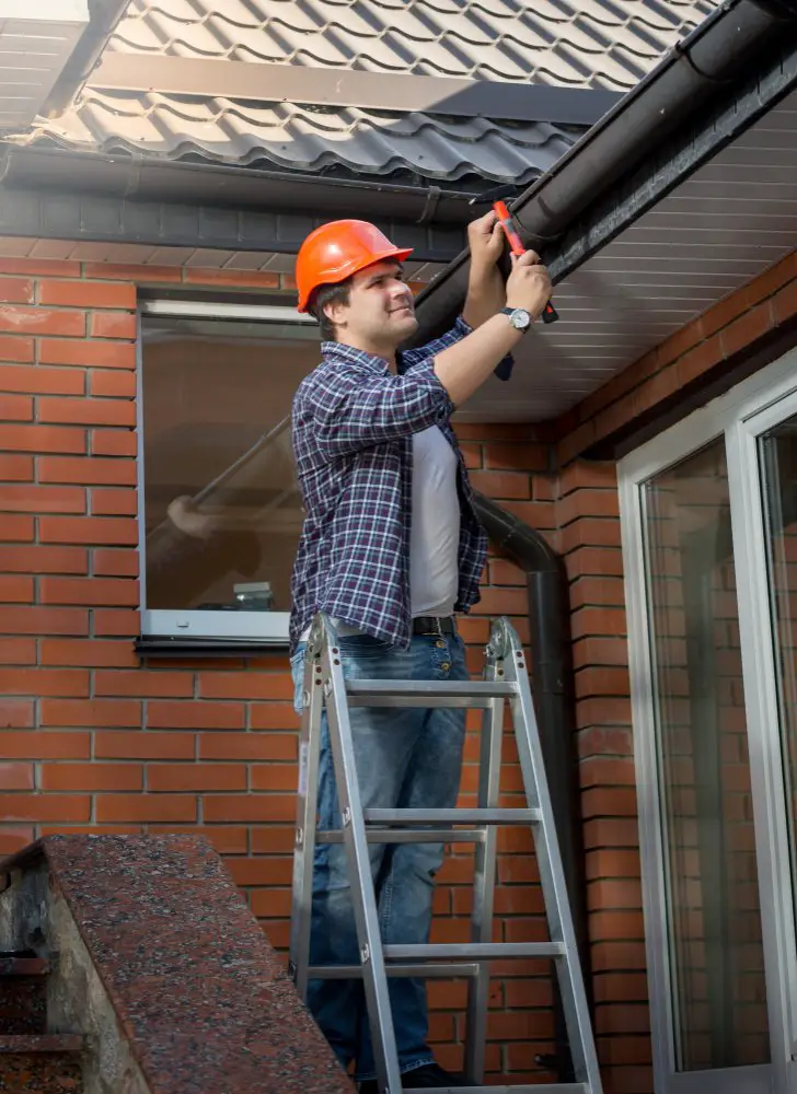 Invest in a Quality Ladder to Ensure Safety While Working on Your Roof