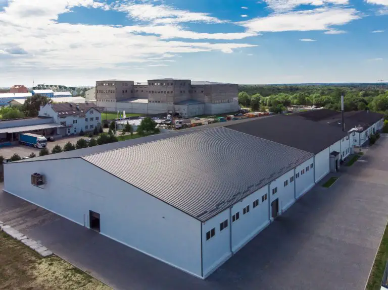 Tips for Choosing the Right Roof for Your Commercial Building