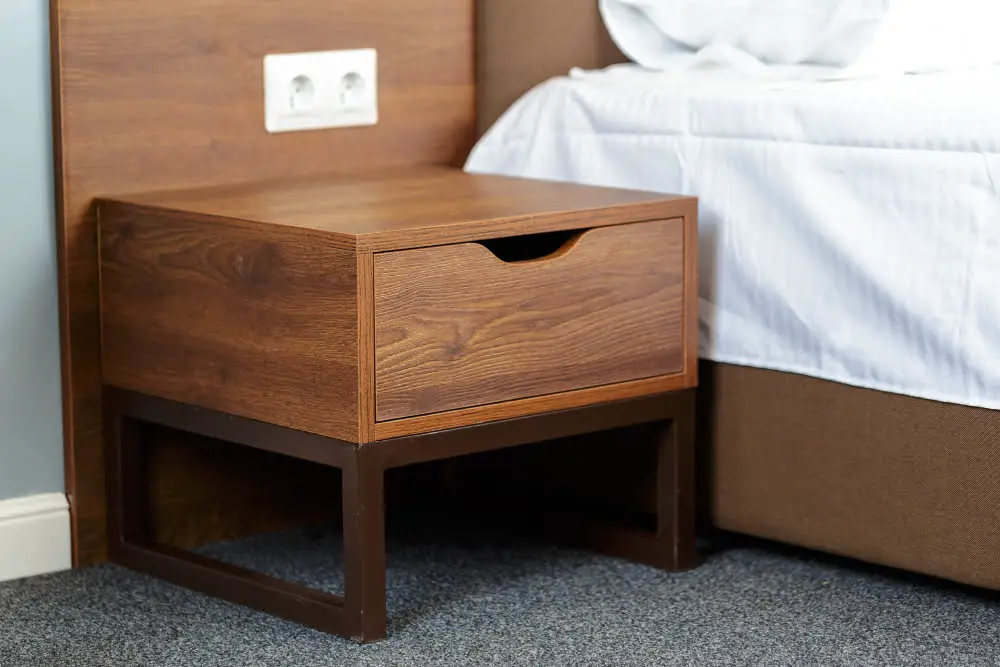 nightstand drawers