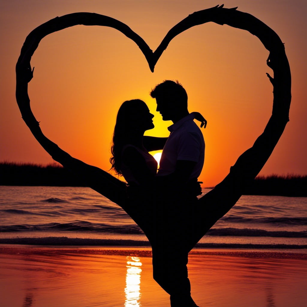 couples silhouette in heart